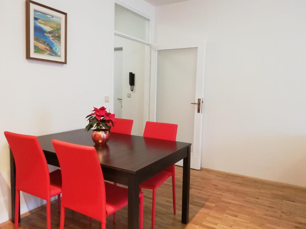 City Center Apartment Umag Exterior photo